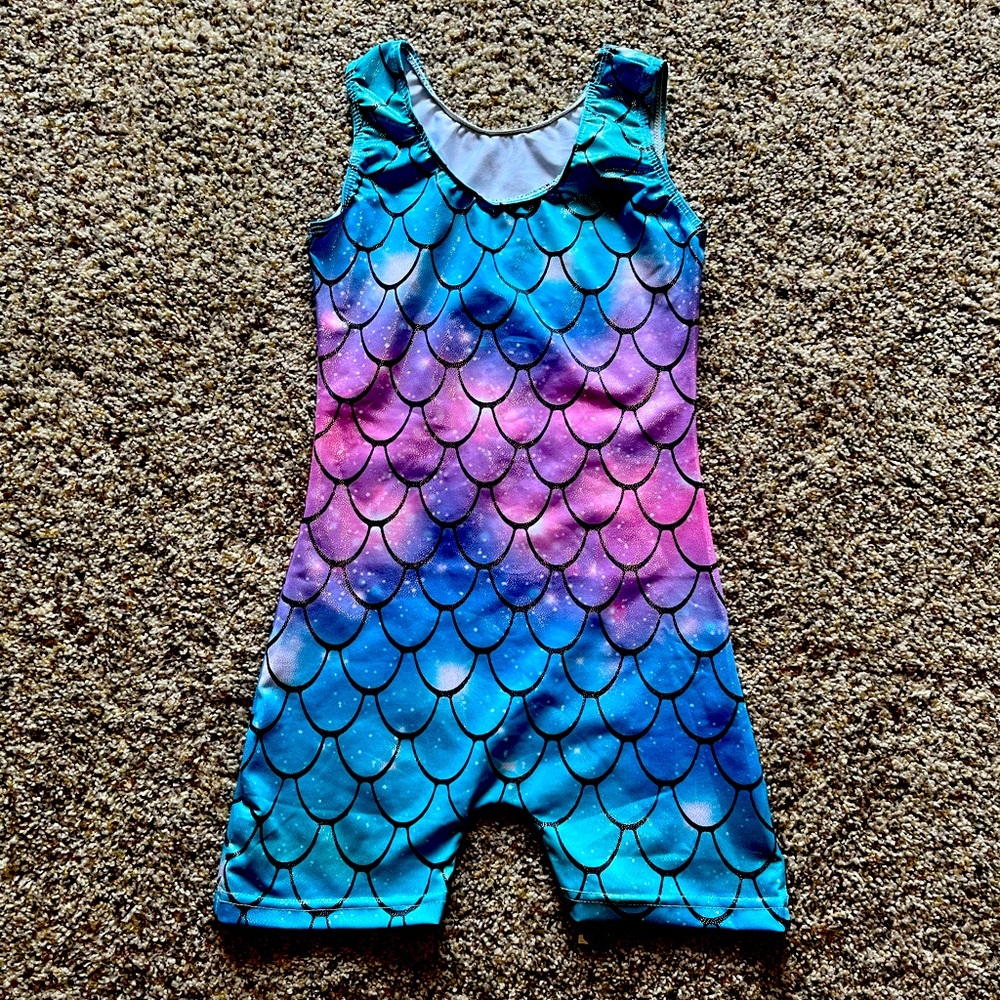 Girls gymnastics leotard size 7-8. Great condition.